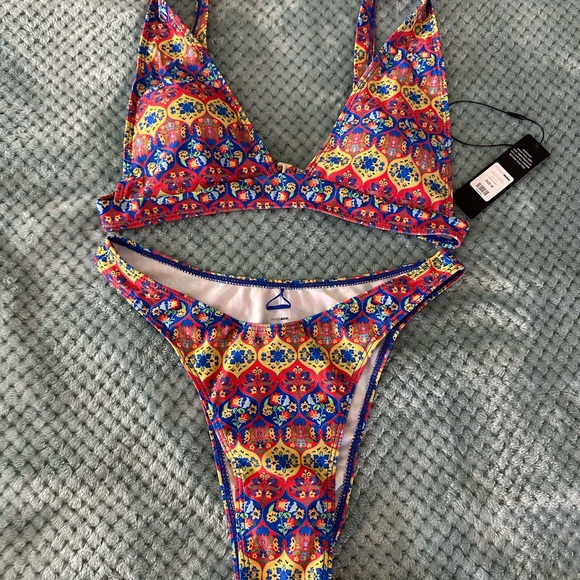 NWT Fashion Nova Colorful Patterned Bikini - Picture 1 of 4